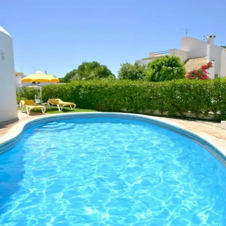 Modern In With Swimming Pool Quarteira