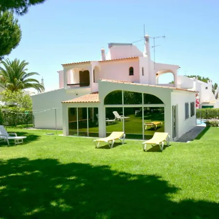 Modern In With Swimming Pool Quarteira